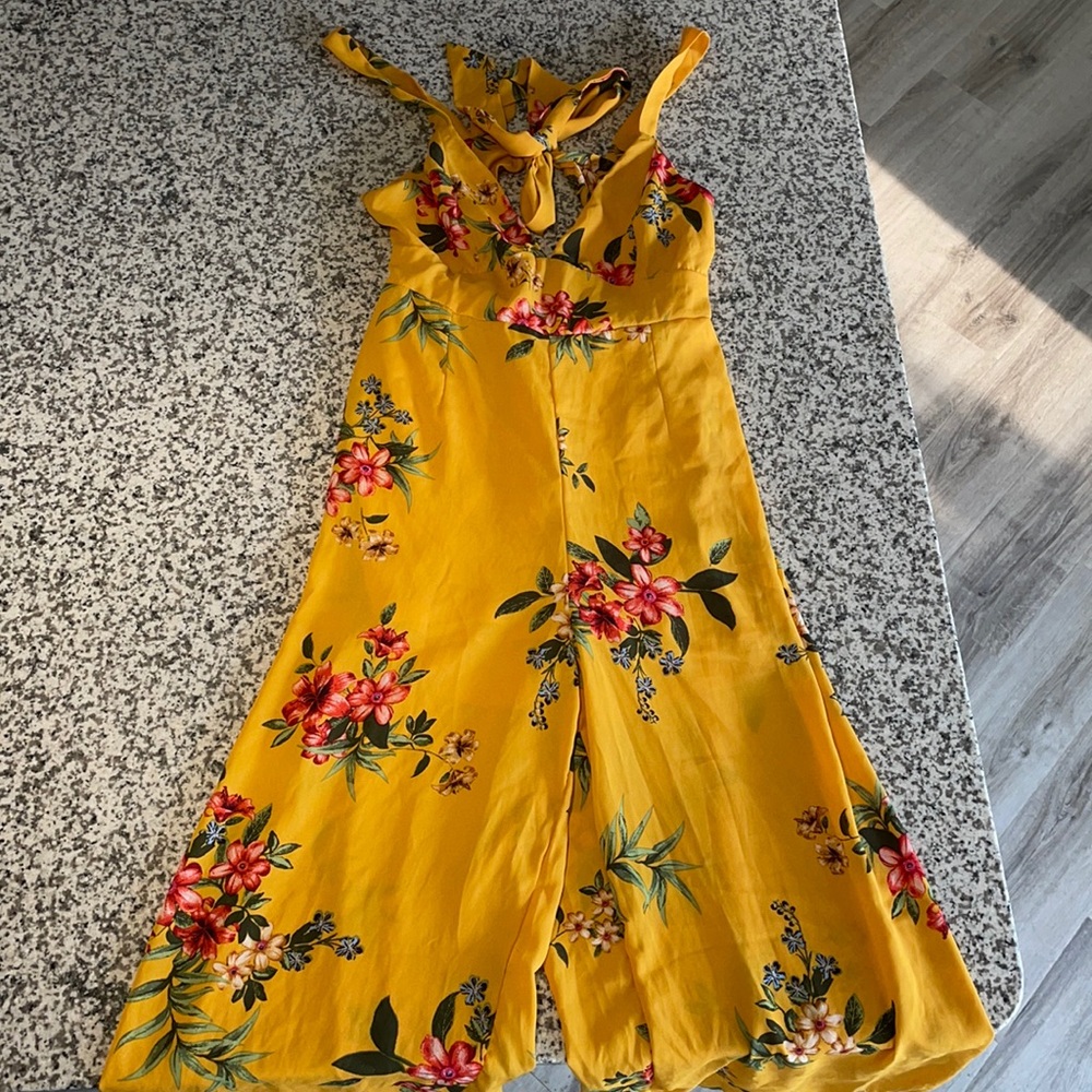 Floral yellow jumper